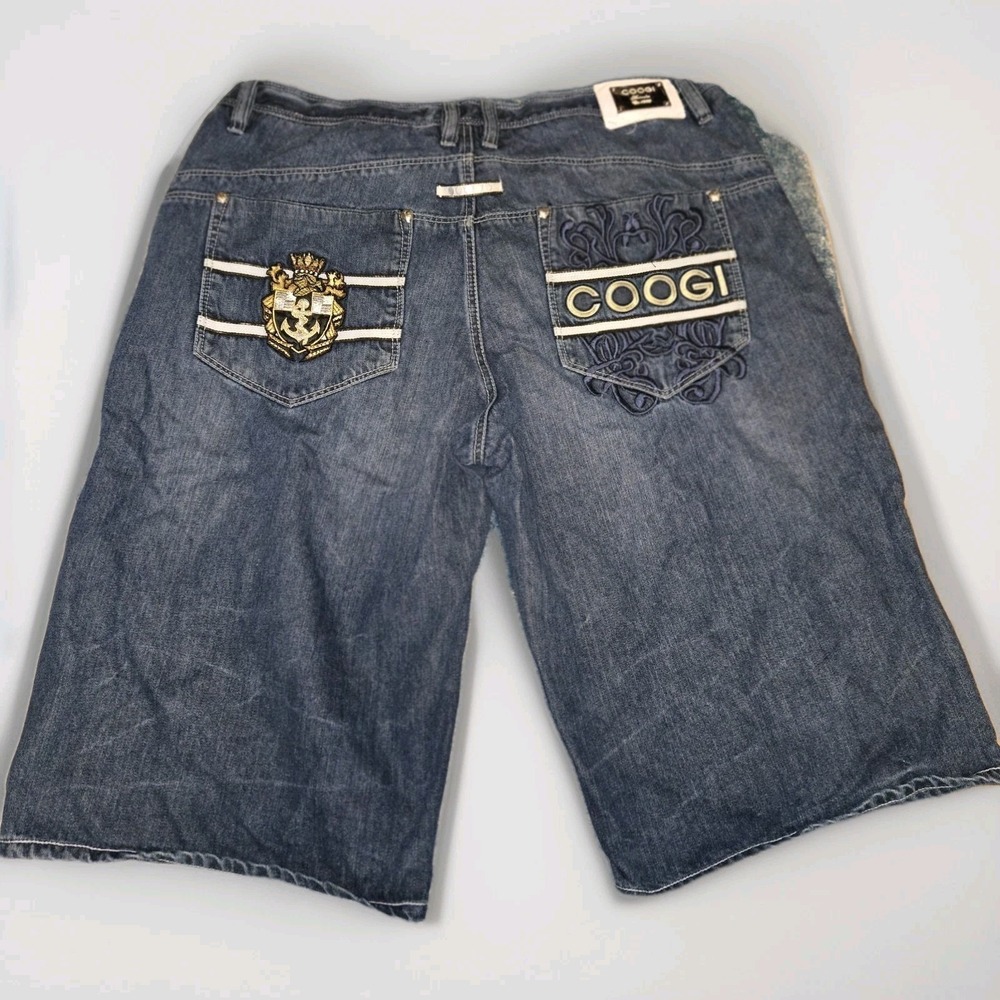 Coogi Men's Y2K Baggy Embroidered jean Shorts 42W X 17.5L